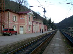 Charagauli geležinkelio stotis