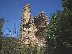 Bododži. Lomisa tvirtovės griuvėsiai